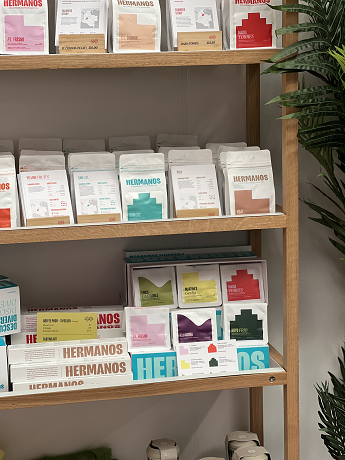 Hermanos Colombian Coffee Roasters: Product image 3